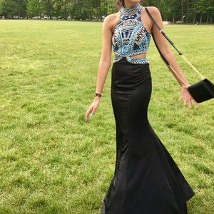 BEAUTIFUL PRINTED GOWN